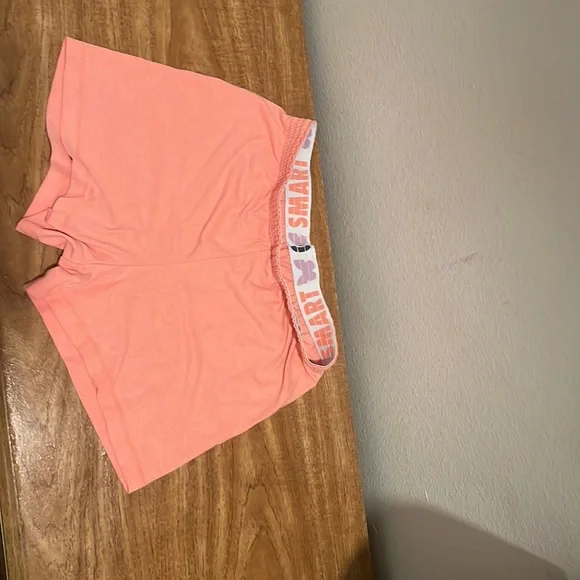 Pink shorts - Picture 2 of 2